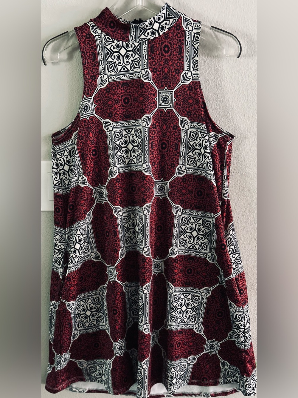 Kersh Geometric Tile Print Sleeveless Shift Dress Size Small S/P Red Black Mod